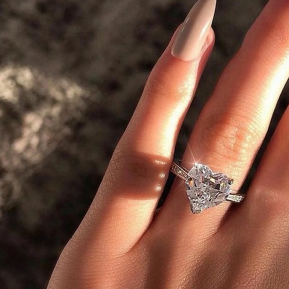 White Sapphire Sterling Silver Love Heart Ring - Picture 4 of 5